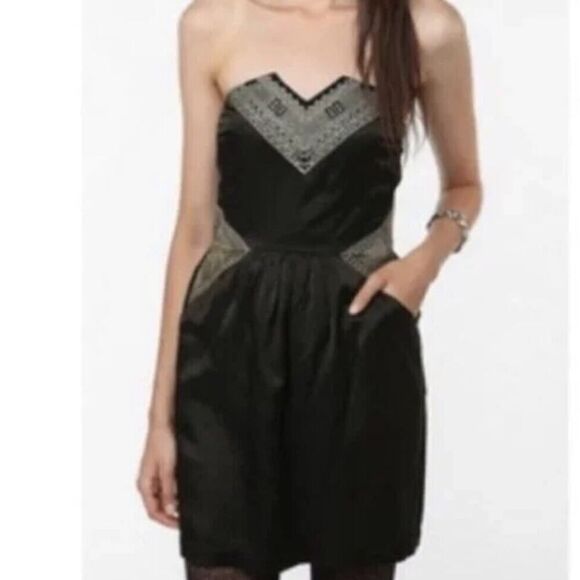 Ecote Dresses & Skirts - Urban Outfitters | Ecote Metallic Black Strapless Dress | NWT | Size Medium